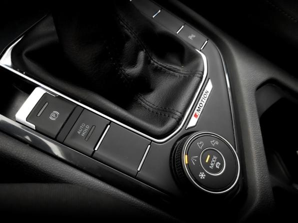 Volkswagen Tiguan II Рестайлинг с пробегом 2021 года, цена 3 110 000 рублей, 55235 км, внедорожник, Автокод Объявления