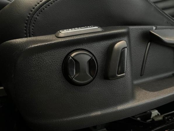 Volkswagen Passat B8 Рестайлинг с пробегом 2019 года, цена 2 120 000 рублей, 320253 км, универсал, Автокод Объявления