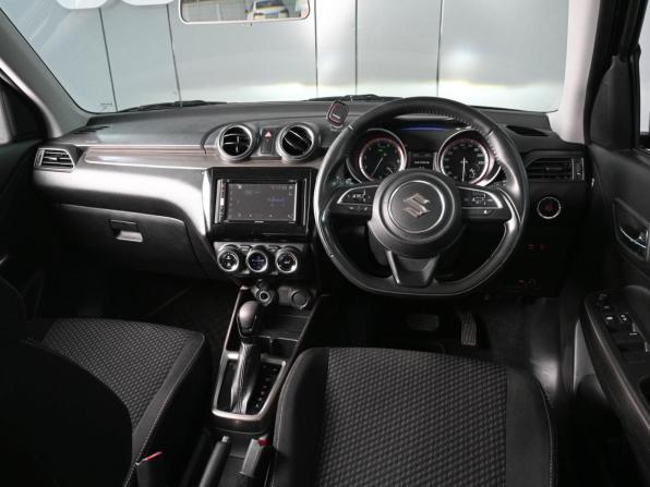 Suzuki Swift V с пробегом 2018 года, цена 1 115 000 рублей, 84408 км, хэтчбек, Автокод Объявления