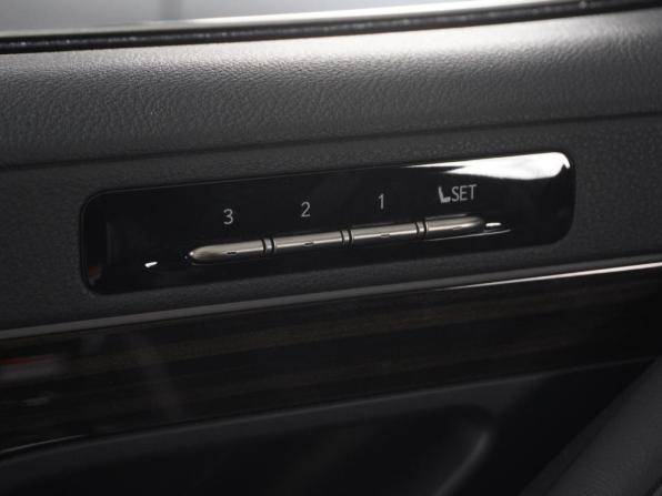 Lexus LX IV с пробегом 2024 года, цена 17 549 000 рублей, 21 км, внедорожник, Автокод Объявления