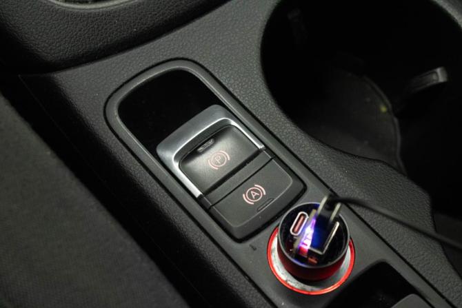Audi Q3 I (8U) с пробегом 2013 года, цена 1 369 000 рублей, 223275 км, внедорожник, Автокод Объявления