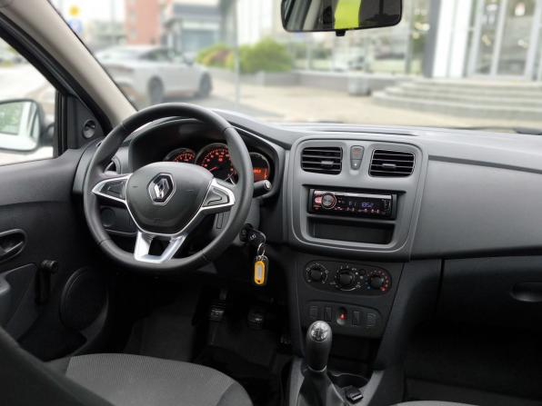 Renault Logan II Рестайлинг с пробегом 2021 года, цена 1 035 000 рублей, 56812 км, седан, Автокод Объявления