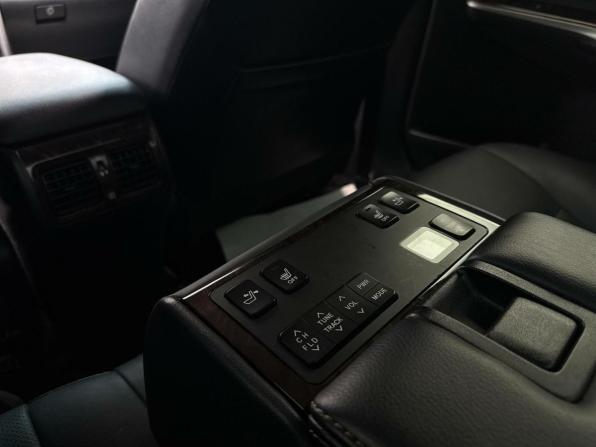 Toyota Camry VII (XV50) Рестайлинг 2 с пробегом 2017 года, цена 2 350 000 рублей, 215006 км, седан, Автокод Объявления