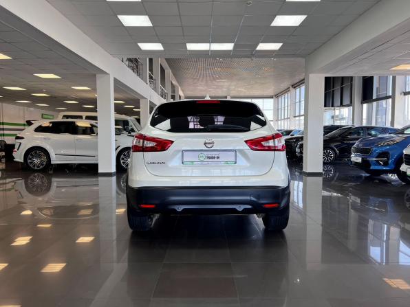 Nissan Qashqai II с пробегом 2018 года, цена 1 645 000 рублей, 98811 км, внедорожник, Автокод Объявления