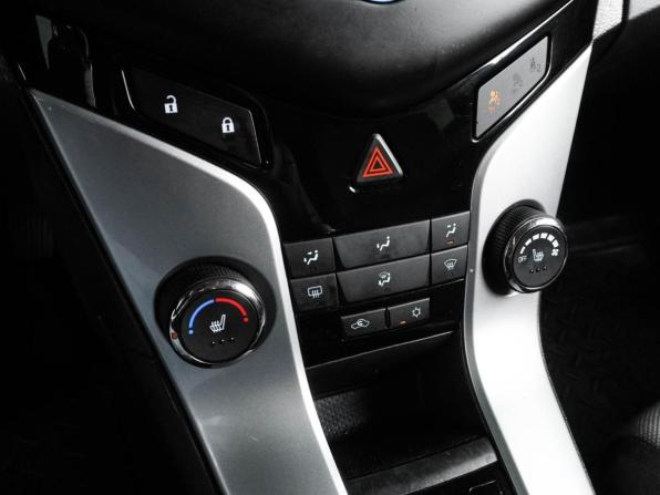 Chevrolet Cruze I Рестайлинг с пробегом 2013 года, цена 819 000 рублей, 209339 км, хэтчбек, Автокод Объявления