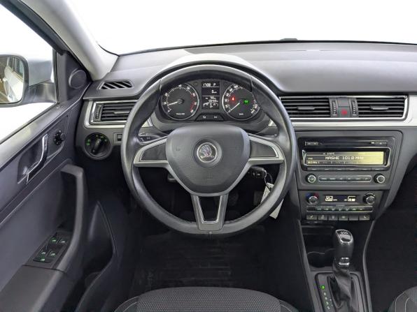 Skoda Rapid I с пробегом 2015 года, цена 1 040 000 рублей, 126466 км, лифтбек, Автокод Объявления
