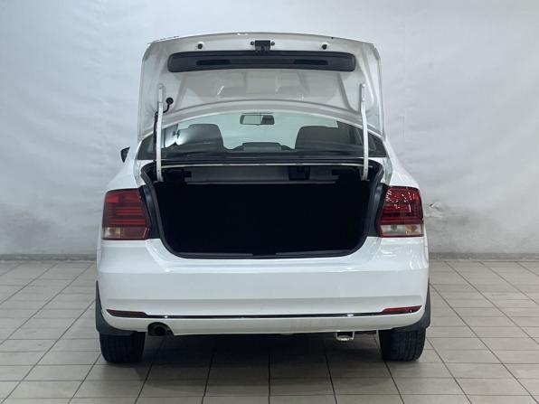 Volkswagen Polo V Рестайлинг с пробегом 2020 года, цена 1 269 000 рублей, 76217 км, седан, Автокод Объявления