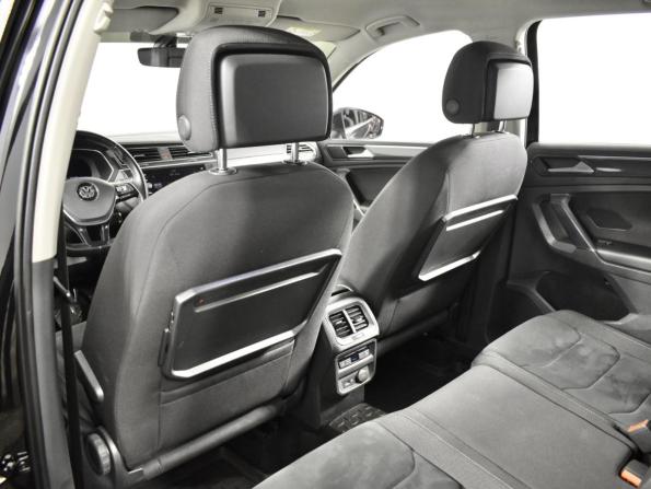 Volkswagen Tiguan II с пробегом 2018 года, цена 3 814 900 рублей, 91797 км, внедорожник, Автокод Объявления