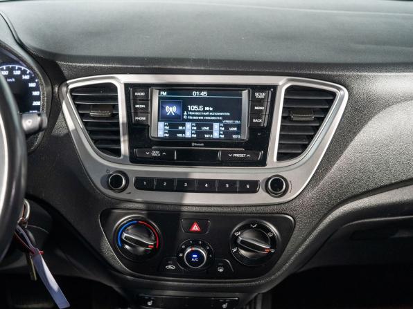 Hyundai Solaris II Рестайлинг с пробегом 2020 года, цена 1 418 000 рублей, 121924 км, седан, Автокод Объявления