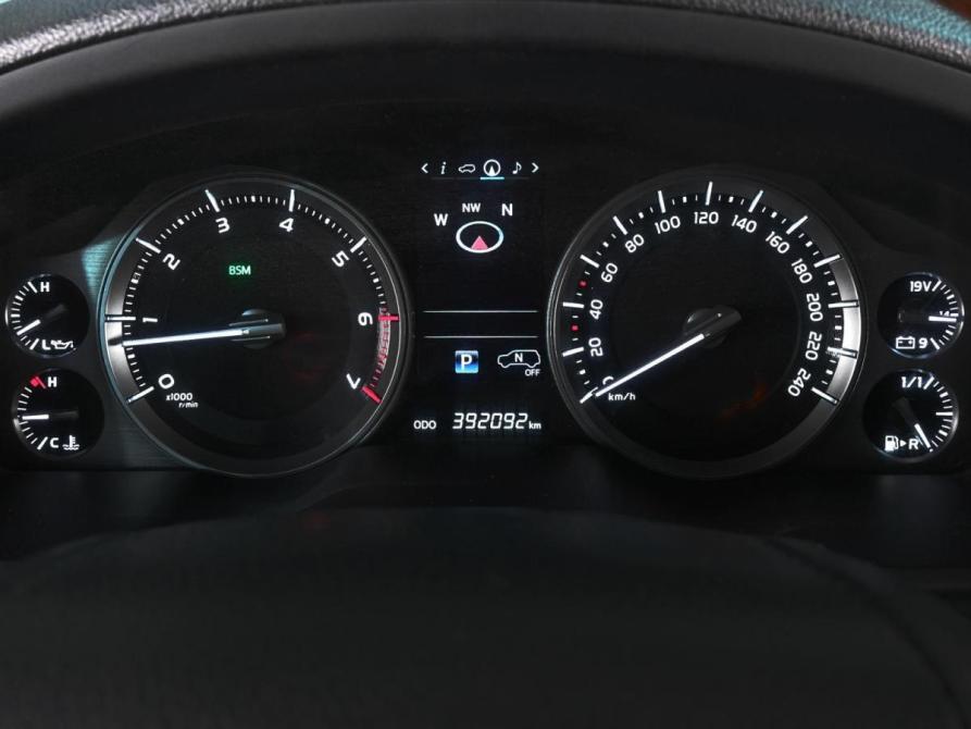 Toyota Land Cruiser 200 Series Рестайлинг 2 Ростов-на-Дону  - изображение 25