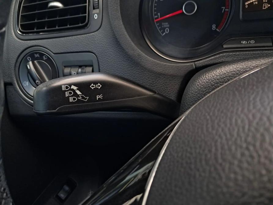 Volkswagen Polo V Рестайлинг Санкт-Петербург  - изображение 9