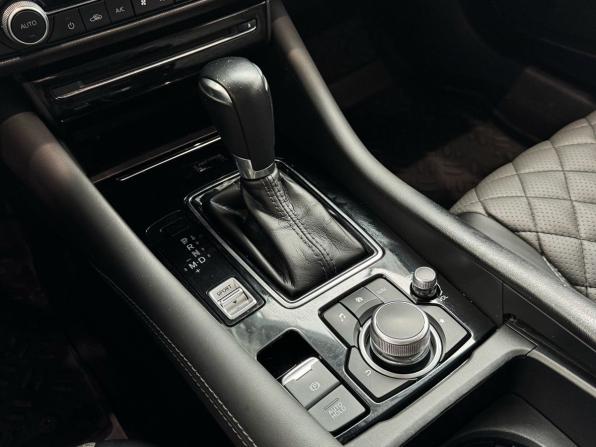Mazda 6 III (GJ) Рестайлинг 2 с пробегом 2020 года, цена 2 199 000 рублей, 129000 км, седан, Автокод Объявления