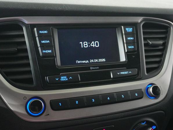 Hyundai Solaris II с пробегом 2017 года, цена 1 407 000 рублей, 80570 км, седан, Автокод Объявления