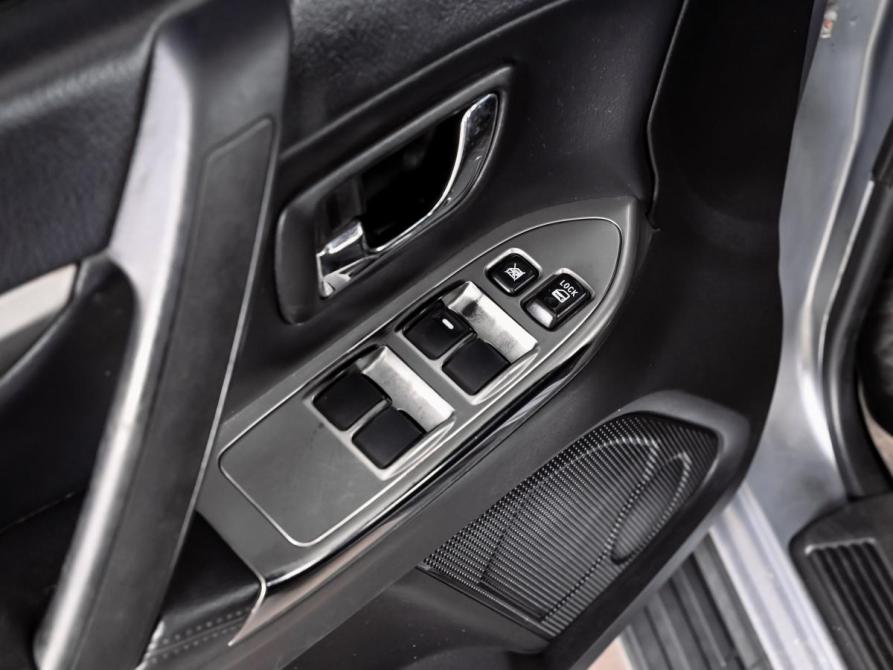 Mitsubishi Pajero IV Рестайлинг 1 Екатеринбург  - изображение 16