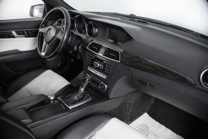 Mercedes-Benz C-Класс III (W204) Рестайлинг с пробегом 2011 года, цена 1 599 000 рублей, 238196 км, седан, Автокод Объявления
