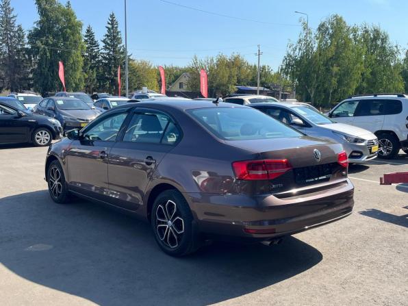 Volkswagen Jetta VI Рестайлинг с пробегом 2014 года, цена 1 050 000 рублей, 246752 км, седан, Автокод Объявления