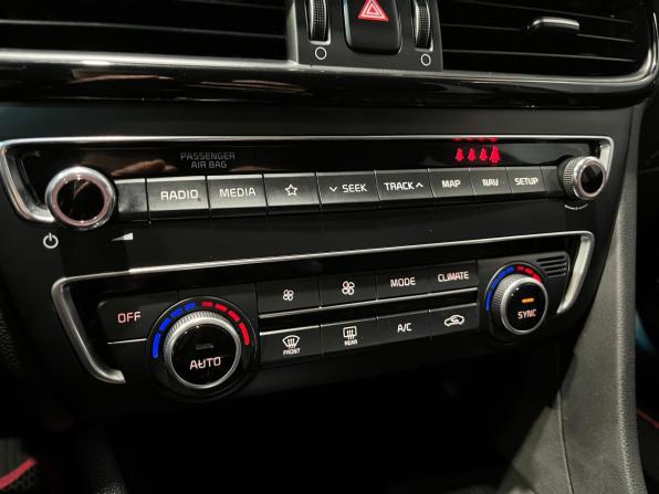 Kia Optima IV Рестайлинг с пробегом 2019 года, цена 1 999 000 рублей, 114500 км, седан, Автокод Объявления