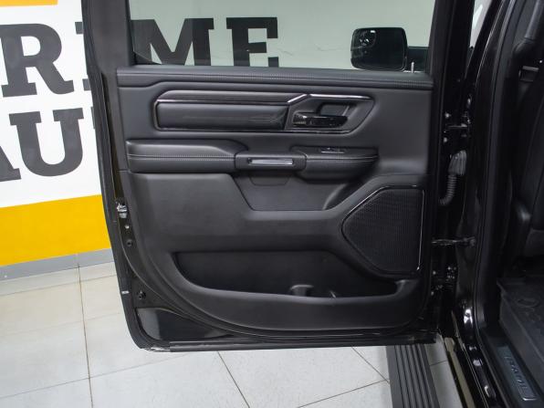 Ram 1500 V с пробегом 2022 года, цена 7 999 000 рублей, 42092 км, offers.body_type.unknown, Автокод Объявления