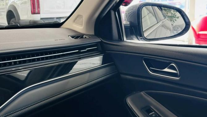 Omoda S5 с пробегом 2023 года, цена 1 514 000 рублей, 38000 км, седан, Автокод Объявления