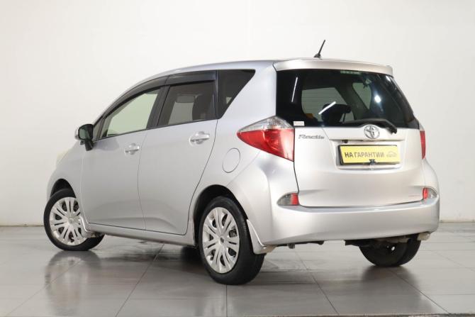 Toyota Ractis II с пробегом 2013 года, цена 889 000 рублей, 165000 км, хэтчбек, Автокод Объявления