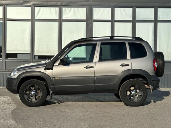 Chevrolet Niva I Рестайлинг с пробегом 2017 года, цена 849 000 рублей, 73287 км, внедорожник, Автокод Объявления