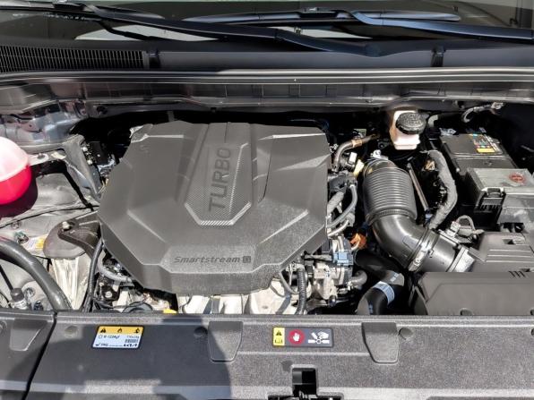 Kia Carnival IV Рестайлинг с пробегом 2024 года, цена 5 880 000 рублей, 19576 км, минивэн, Автокод Объявления