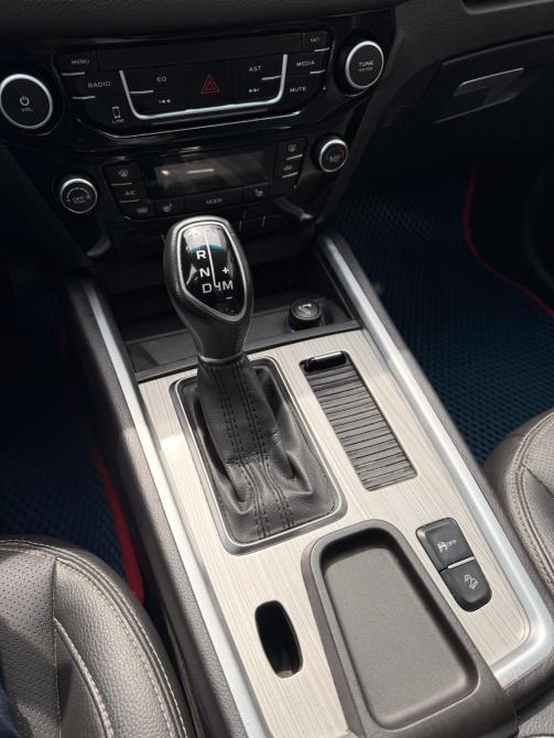 Geely Emgrand X7 I Рестайлинг 2 Ростов-на-Дону  - изображение 20