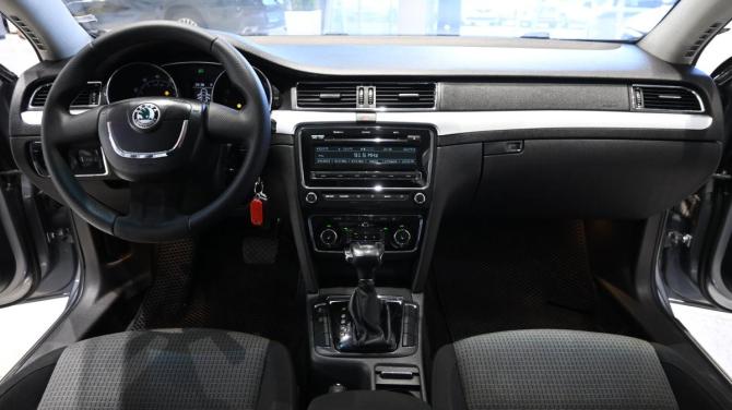 Skoda Superb II с пробегом 2011 года, цена 845 000 рублей, 219000 км, лифтбек, Автокод Объявления