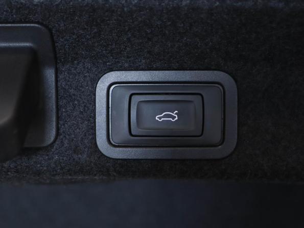 Audi A6 V (C8) с пробегом 2021 года, цена 3 850 000 рублей, 130633 км, седан, Автокод Объявления