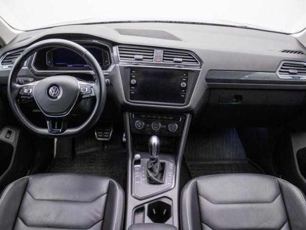 Volkswagen Tiguan II с пробегом 2019 года, цена 2 395 000 рублей, 85277 км, внедорожник, Автокод Объявления