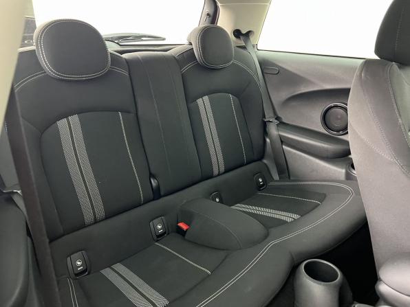 Mini Hatch III (F55/F56) с пробегом 2016 года, цена 1 820 000 рублей, 123650 км, хэтчбек, Автокод Объявления