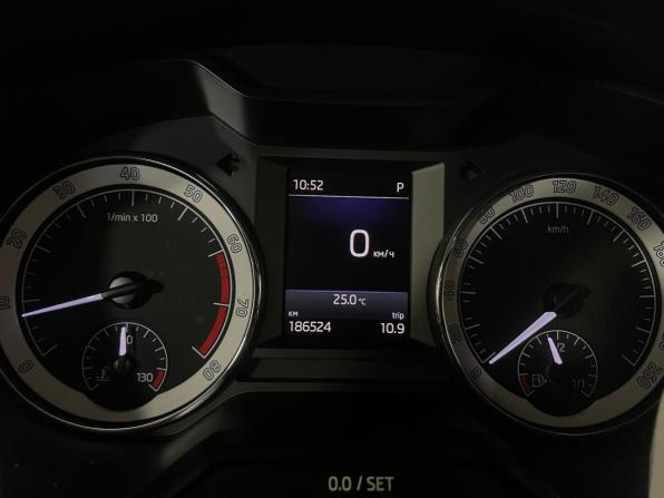 Skoda Octavia III (A7) Рестайлинг с пробегом 2017 года, цена 1 580 000 рублей, 186524 км, лифтбек, Автокод Объявления
