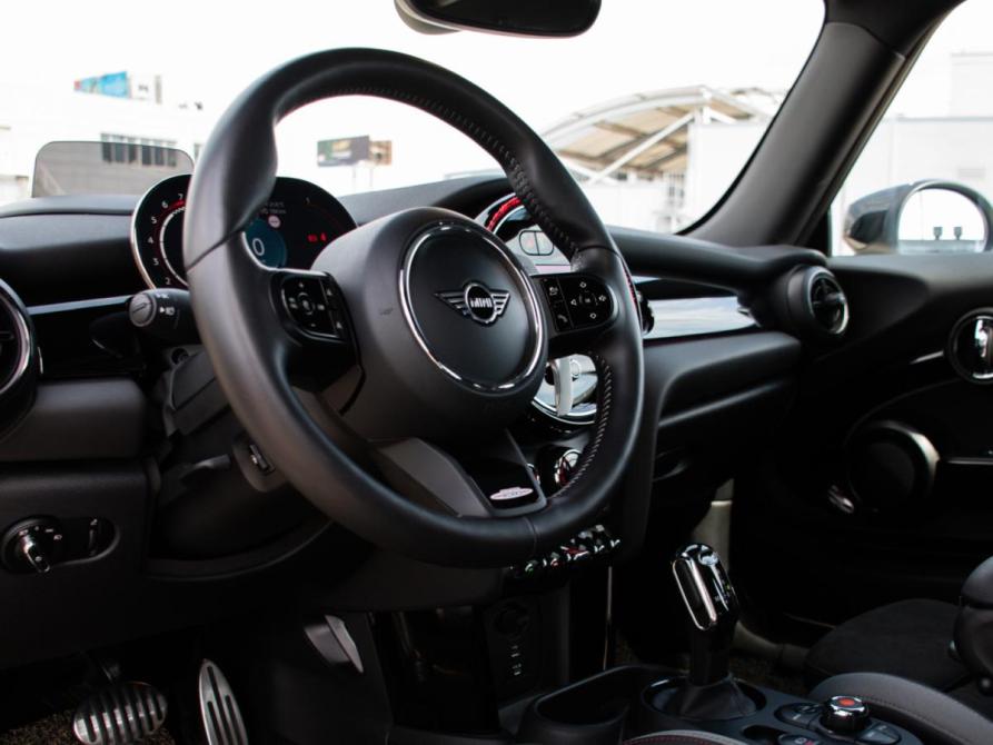 Mini Hatch III (F55/F56) Рестайлинг 2 Москва  - изображение 10