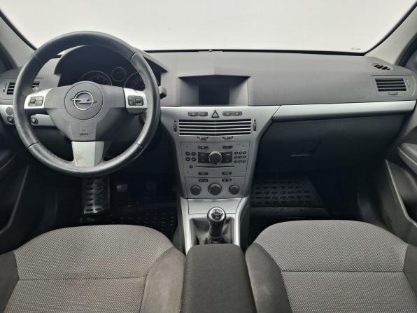 Opel Astra H Рестайлинг с пробегом 2009 года, цена 525 000 рублей, 129220 км, седан, Автокод Объявления