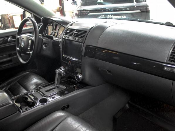 Volkswagen Touareg I с пробегом 2005 года, цена 839 900 рублей, 440000 км, внедорожник, Автокод Объявления