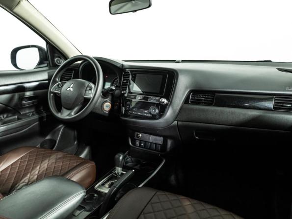 Mitsubishi Outlander III Рестайлинг 3 с пробегом 2019 года, цена 1 879 700 рублей, 112670 км, внедорожник, Автокод Объявления