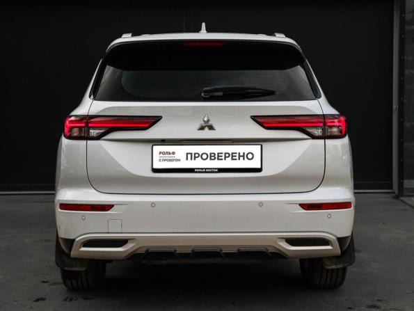 Mitsubishi Outlander IV с пробегом 2023 года, цена 3 990 000 рублей, 9147 км, внедорожник, Автокод Объявления