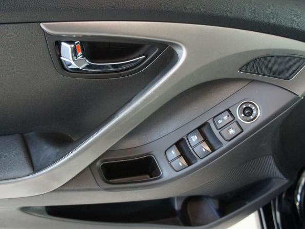 Hyundai Elantra V (MD) Рестайлинг с пробегом 2013 года, цена 1 049 000 рублей, 168000 км, седан, Автокод Объявления