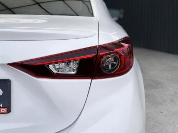 Mazda 3 III (BM) с пробегом 2014 года, цена 1 347 000 рублей, 119784 км, седан, Автокод Объявления