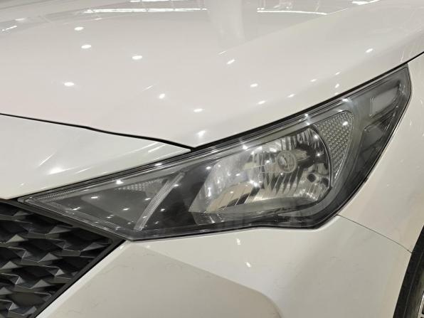 Hyundai Solaris II Рестайлинг с пробегом 2021 года, цена 1 330 000 рублей, 73717 км, седан, Автокод Объявления