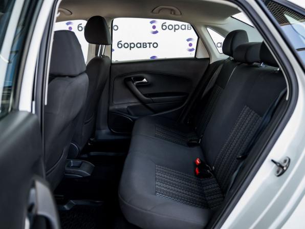Volkswagen Polo V Рестайлинг с пробегом 2019 года, цена 1 280 000 рублей, 111511 км, седан, Автокод Объявления