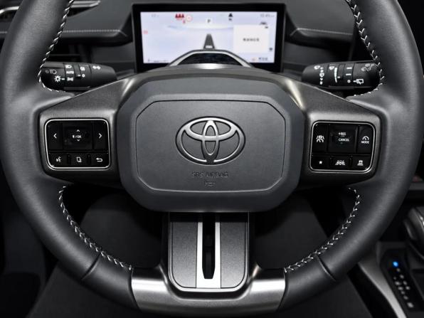Toyota RAV4 VI (XA60) с пробегом 2026 года, цена 4 950 000 рублей, 25 км, внедорожник, Автокод Объявления