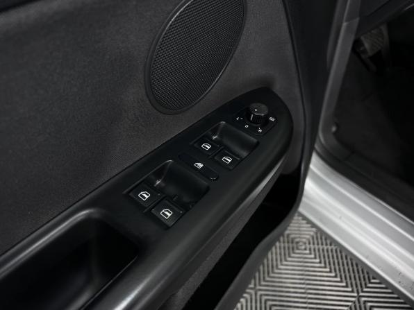 Volkswagen Golf Plus II с пробегом 2010 года, цена 850 000 рублей, 186844 км, хэтчбек, Автокод Объявления