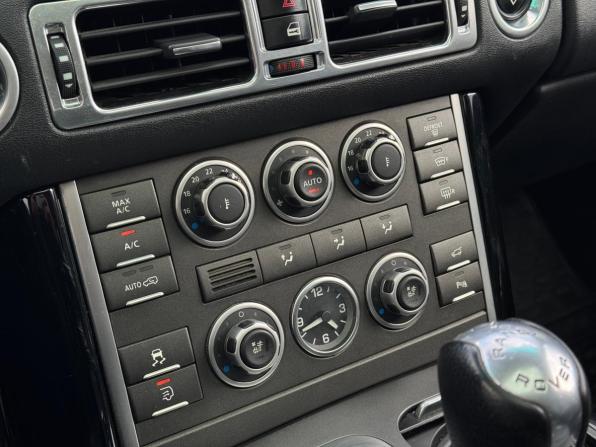 Land Rover Range Rover III Рестайлинг 2 с пробегом 2010 года, цена 1 630 000 рублей, 188570 км, внедорожник, Автокод Объявления