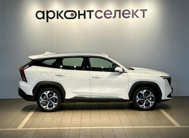Geely Atlas II с пробегом 2023 года, цена 2 709 000 рублей, 29000 км, внедорожник, Автокод Объявления