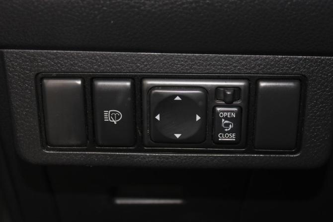 Nissan Tiida I с пробегом 2010 года, цена 617 000 рублей, 280317 км, хэтчбек, Автокод Объявления