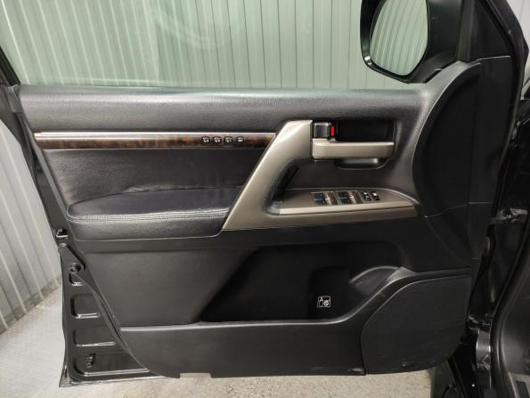 Toyota Land Cruiser 200 Series с пробегом 2011 года, цена 2 870 000 рублей, 287685 км, внедорожник, Автокод Объявления
