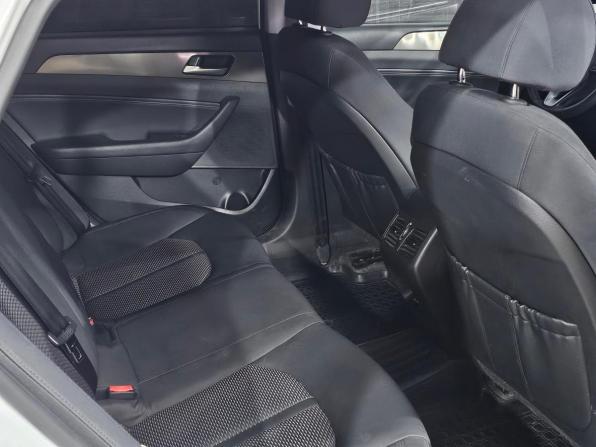 Hyundai Sonata VII (LF) Рестайлинг с пробегом 2019 года, цена 1 195 000 рублей, 355000 км, седан, Автокод Объявления