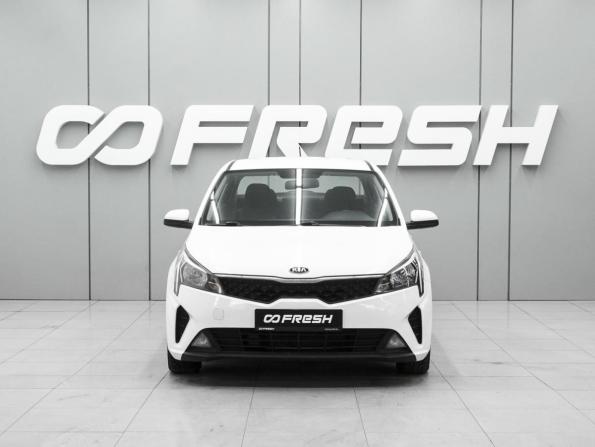 Kia Rio IV Рестайлинг с пробегом 2020 года, цена 1 629 000 рублей, 85093 км, седан, Автокод Объявления