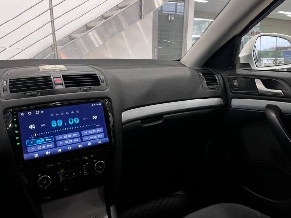 Skoda Octavia II (A5) Рестайлинг с пробегом 2012 года, цена 949 900 рублей, 178000 км, лифтбек, Автокод Объявления